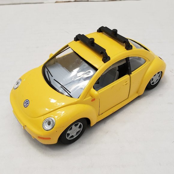 Volkswagen Beetle Yellow Car 1:32 Diecast Collect Display - Picture 1 of 13